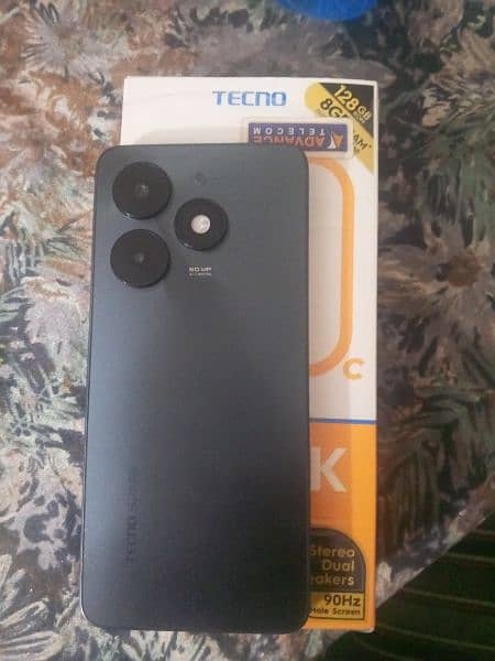 I am selling my Tecno spark 20c 10/10 condition 4