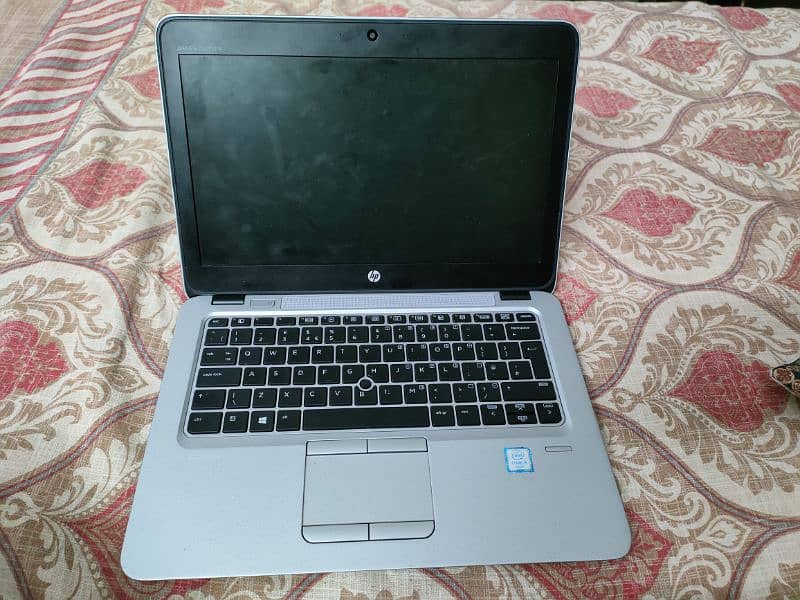 HP Elitebook 820 G3 3