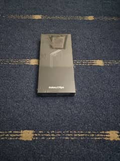 Samsung Z Flip 6 Urgent Sell - Silver Box Pack 12/256