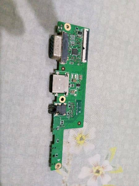 Haier Y11C original battery and VGA board 2