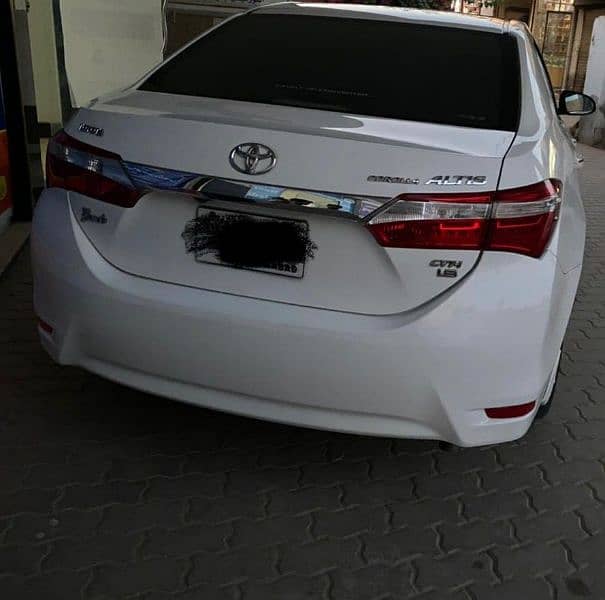 Toyota Altis Grande 2017 1