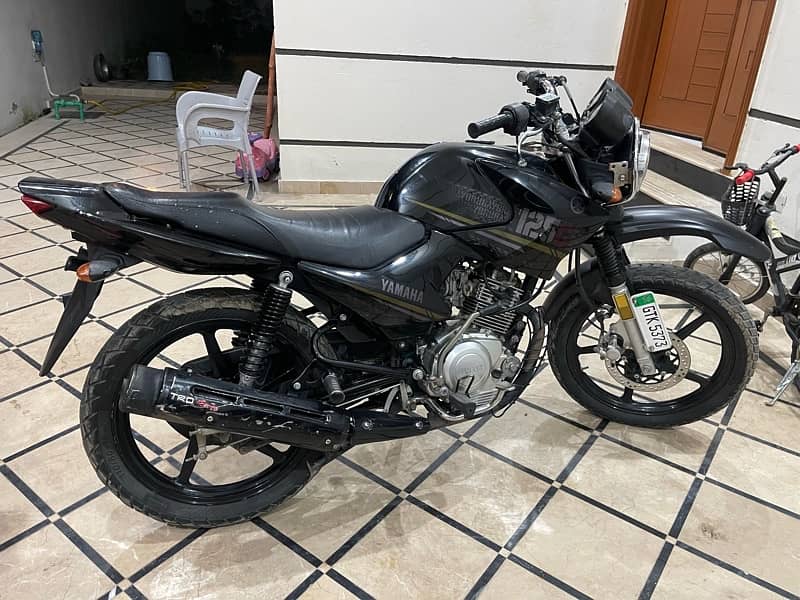 YBRG 125 CC BLACK COLOUR 2020 MODEL Golden Number GOOD CONDITION 2