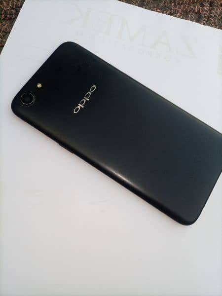 Oppo A83 3-32 with box n charger 7