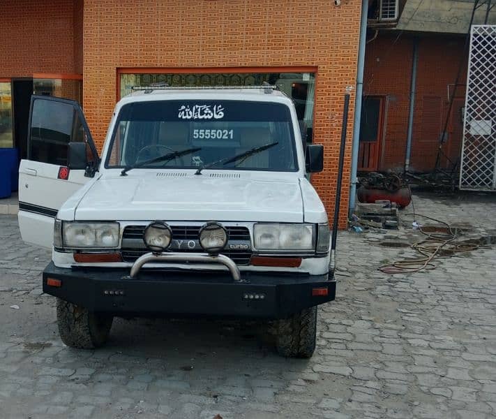 Isuzu Trooper 1990 2