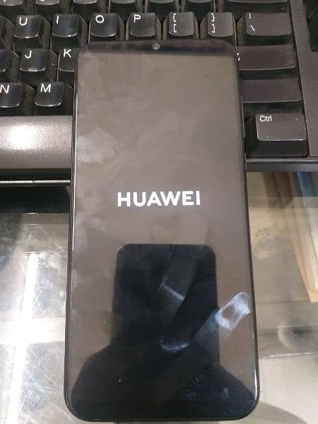 Huawei Y8 Approved with Box 6/128 2