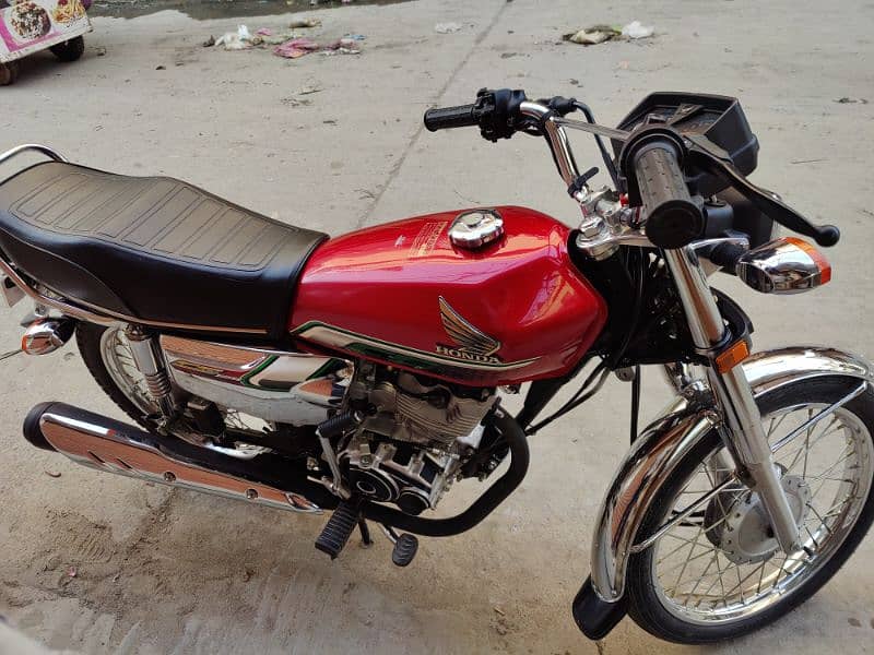 Honda CG 125 Special Edition Available for Sale 3