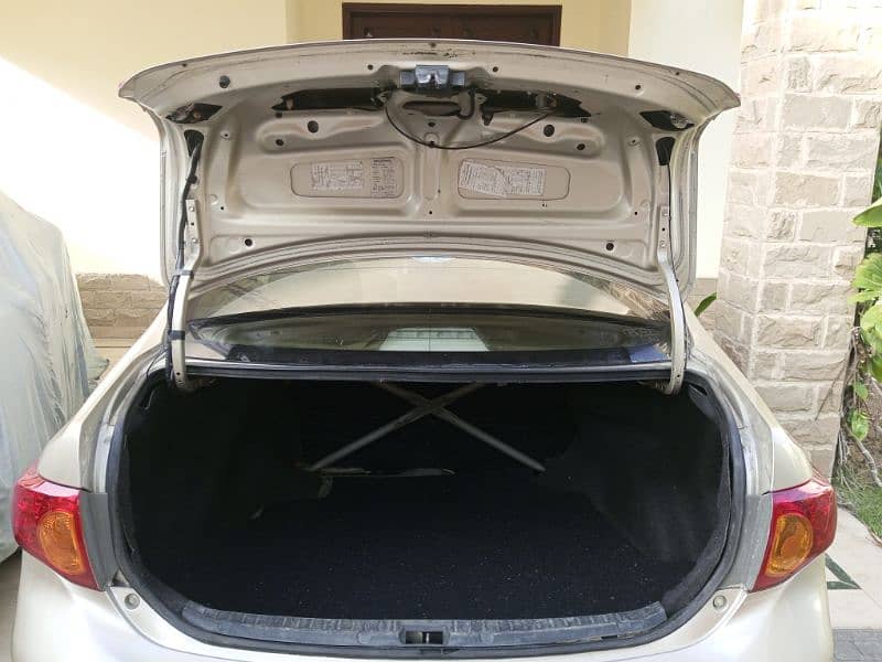 Toyota Corolla GLI 2009 Manual in Average Condition in DHA Karachi 4