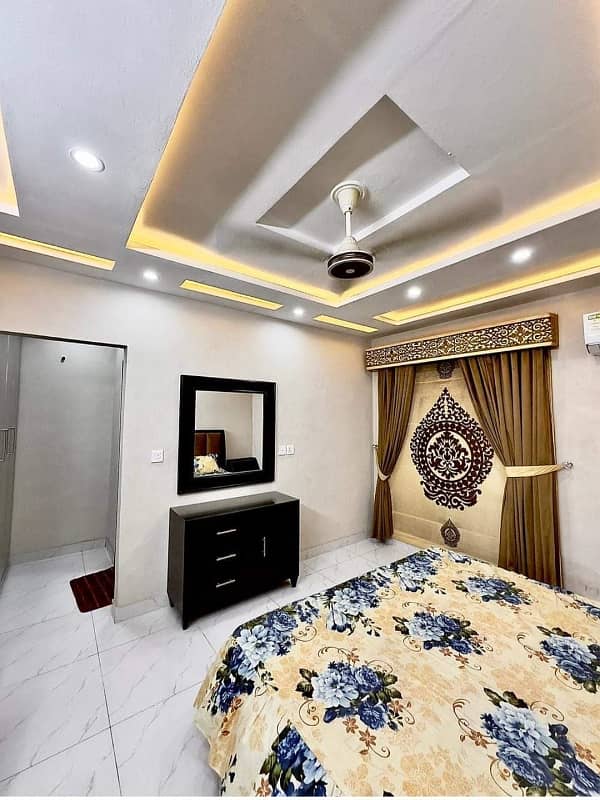 1 Bedroom VIP Full furnish flat per day available in Bahria town Lahore 4