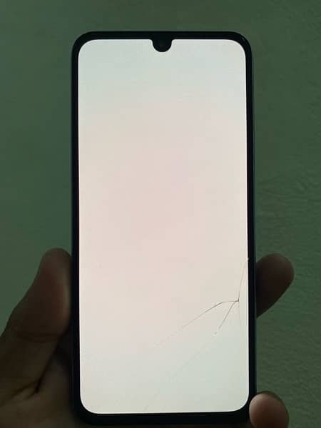 infinix note 12 white colour 8/128screen damage with box chrger pta 2