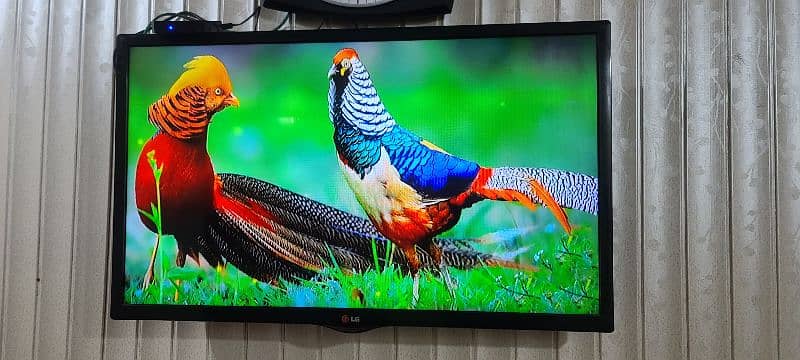 LG . . . LED A1 CONDISHAN 32" ANDROID BOX K SATH DONO REMOT SATH HEY NO R 2