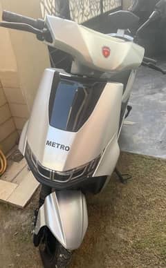 Metro T9 scooty for sale