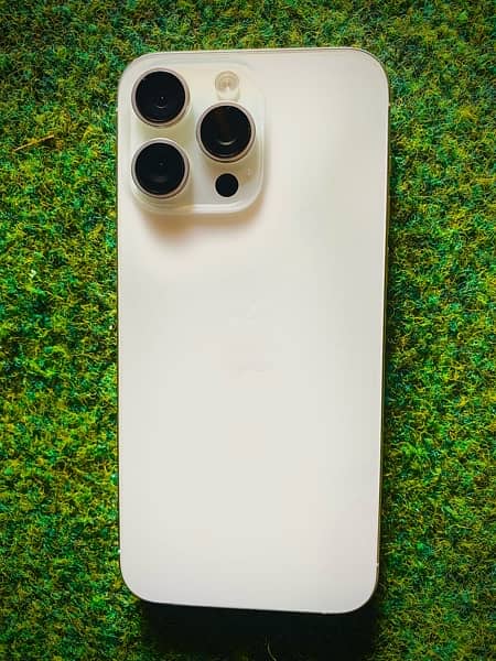 iphone 15 pro max jv white taitanium 0