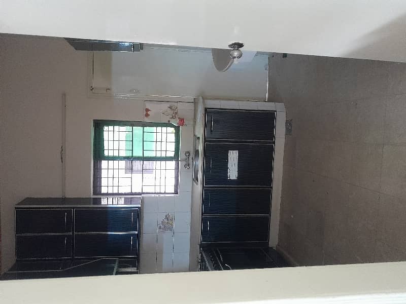 10 marla Full hous available for rent wapda Town F2 1