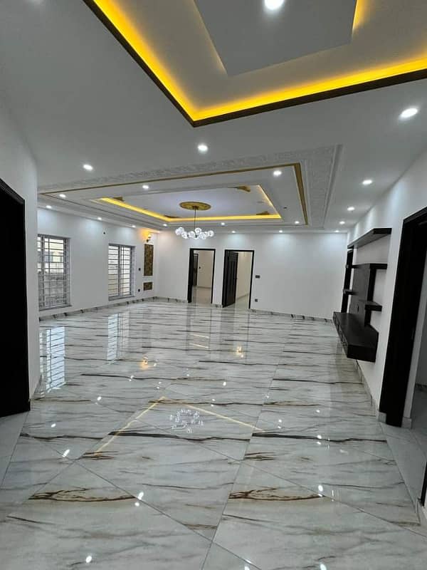 8 Marla house for sale in mumtaz City 0