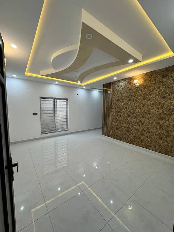 8 Marla house for sale in mumtaz City 2