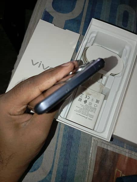 Vivo Y55 full box 8 128 Only call O3O669IO563 Location Jaranwala 4