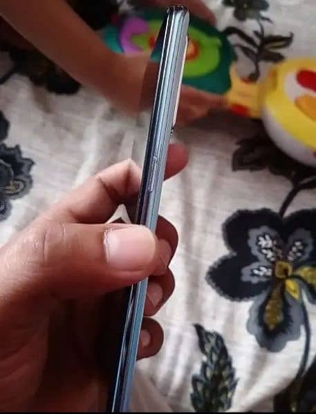 oppo f15 6