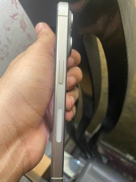 Iphone 15 Pro 128 GB Non Pta JV 4