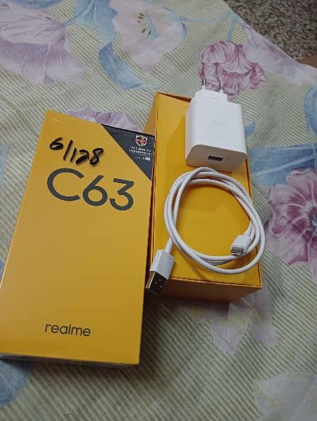 Realme C63 6