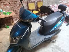 Pakzon Electric Scooty 70D