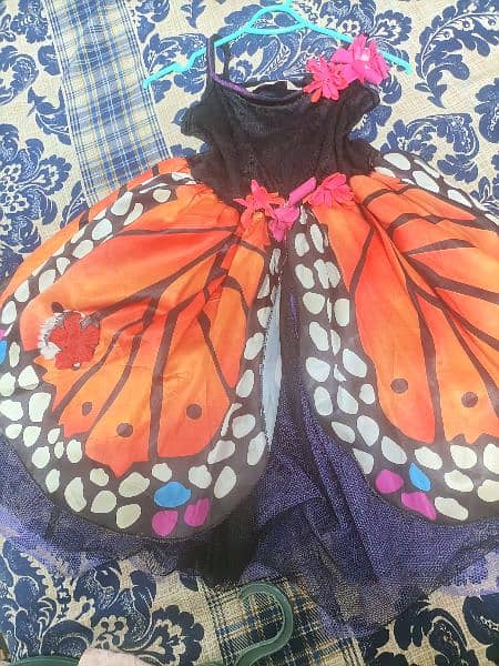 butterfly frock 3.5-4.5 years baby(fix price 800) 2