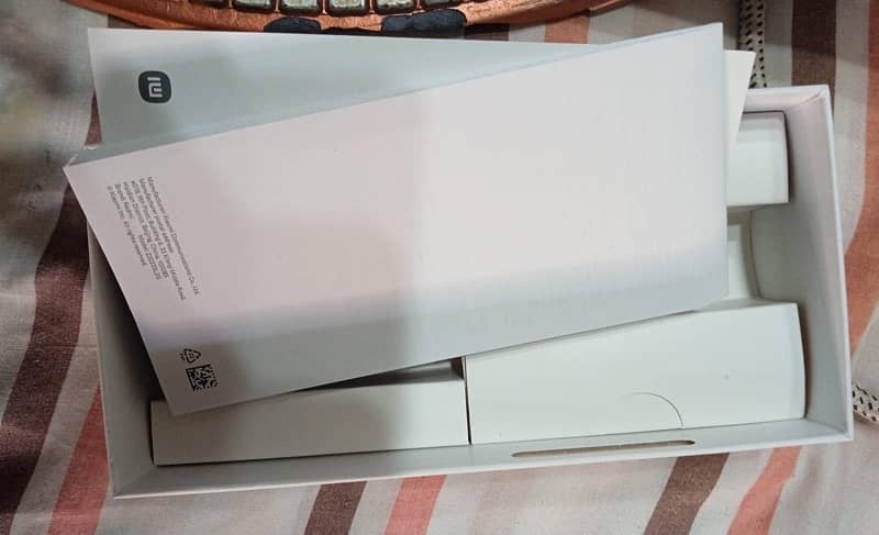 Redmi 10A 4/128 with box urgent sale koi issue nhi hy 2