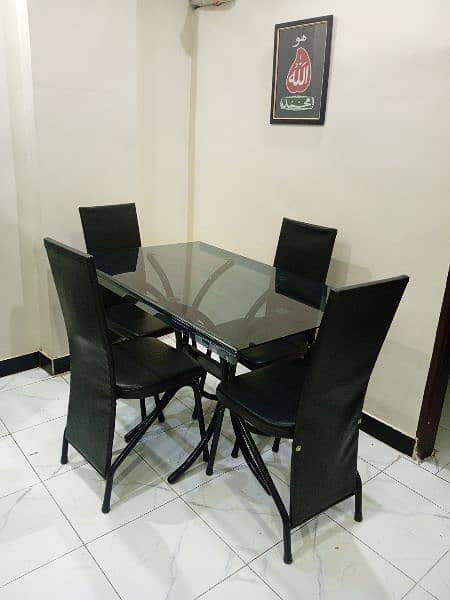 Dining table 4