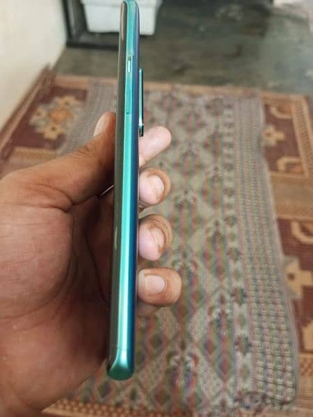 OnePlus 8 Pro 12/256 GB clean condition 4