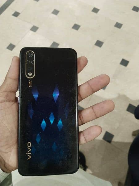 I am selling vivo s1 pta approved 1