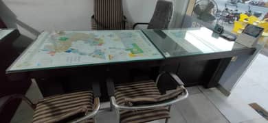 Office table like new for sale