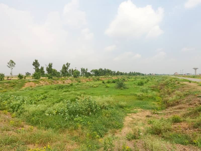 Stunning Prime Location 10 Marla Residential Plot In LDA City Phase 1 Available 3