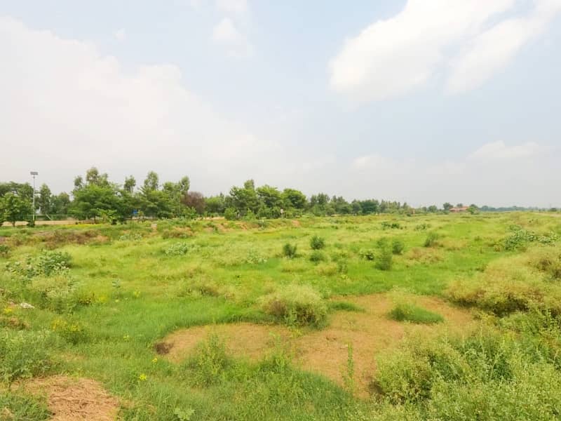 Prime Location 5 Marla Residential Plot For sale In The Perfect Location Of LDA City Phase 1 5