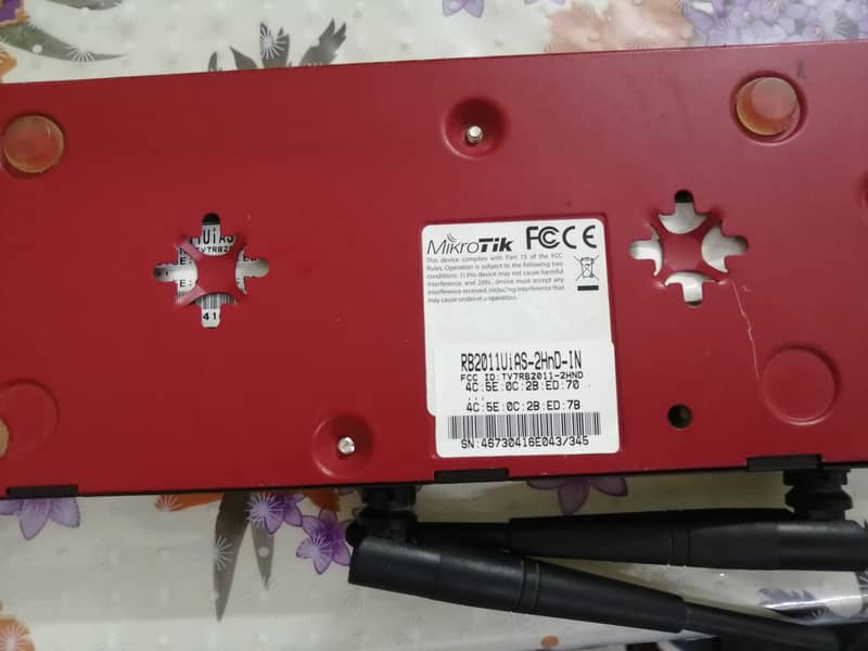 MicroTik Routerboard RB2011 Gigabit LAN and Wirless AP 2