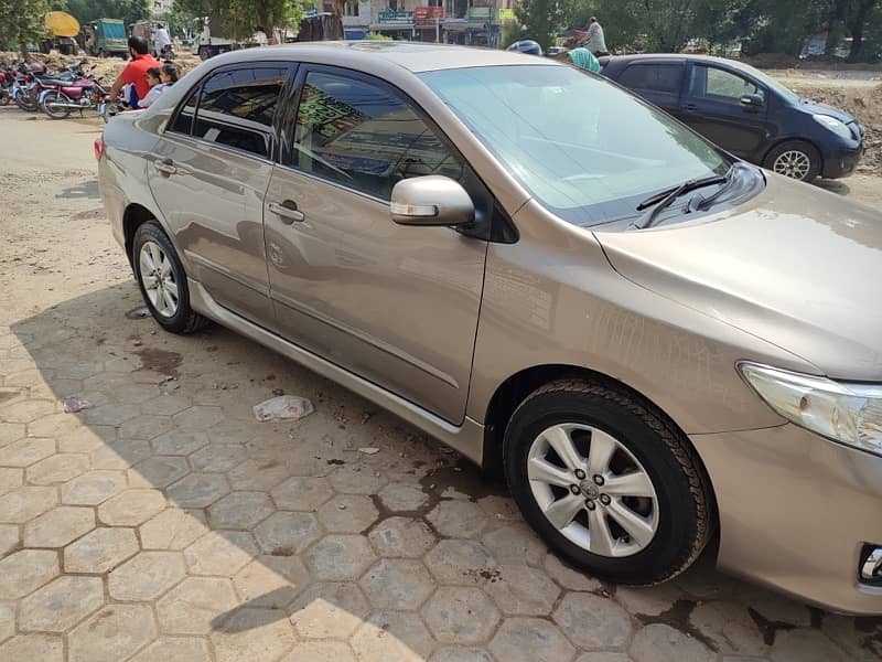 Toyota Corolla 2.0 D Saloon SR 2009 4