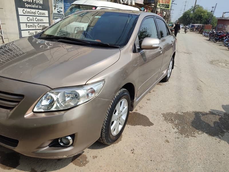 Toyota Corolla 2.0 D Saloon SR 2009 19