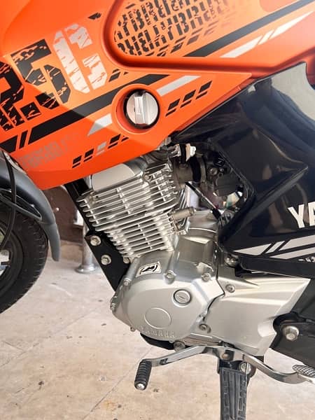 YBR 125G Matt Orange 1