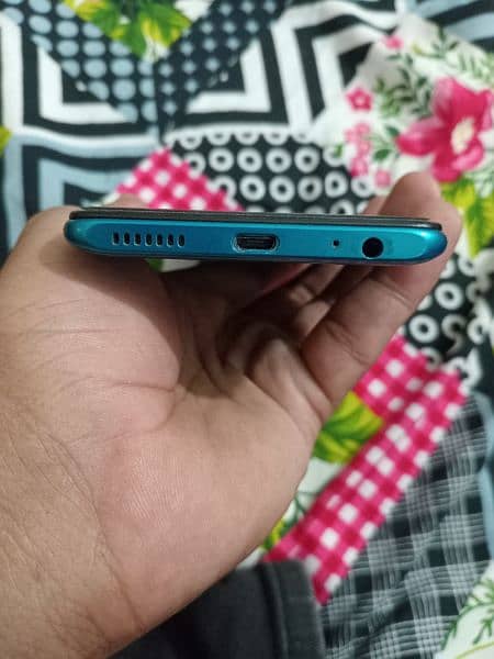 Tecno Spark 5 pro 3