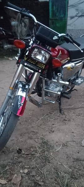 honda 125 . . salf 9