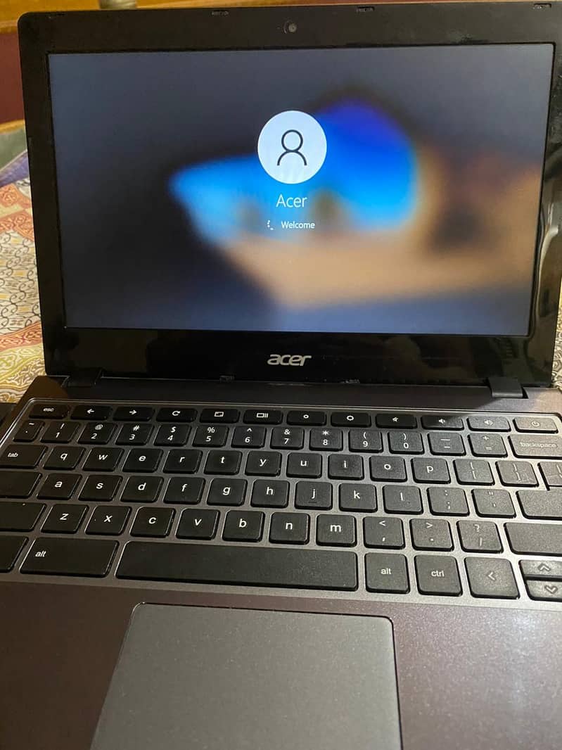 Acer ChromeBook C740 4/128 GB 1