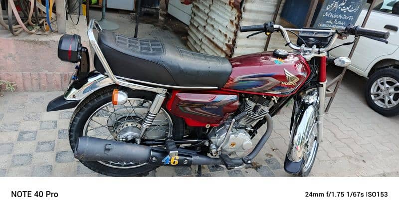 Honda 125 Red 2022 2