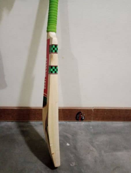 A Kashmiri hard ball bat is known for it balanced feel, light hard bat 5