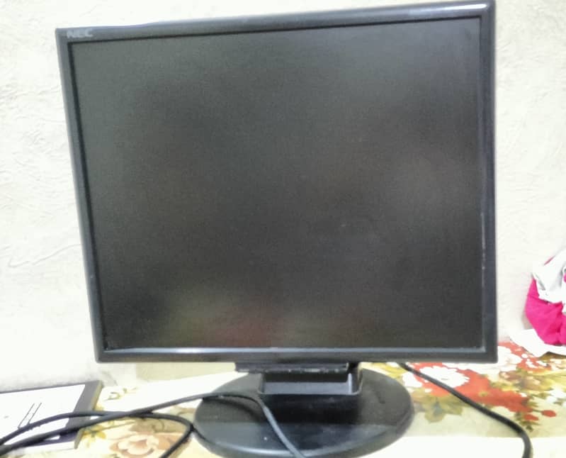 NEC 19- Inch LCD Moniter MultSync L194F2 2