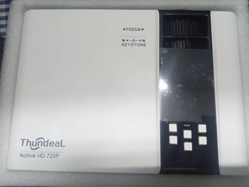 THUNDEAL HD PROJECTOR 0