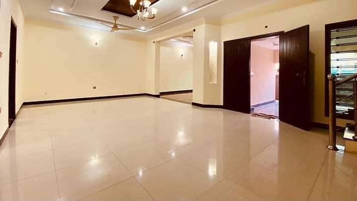 1 Kanal Beautiful Designer Upper For Rent In Near Park And MacDonald Dha Phase 2 Islamabad 5