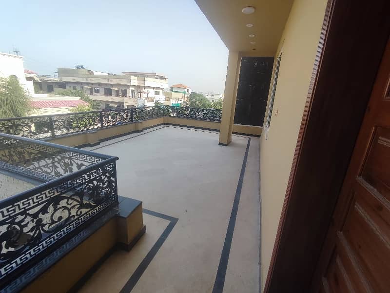 Upper Portion For Rent In G15 Size 1 Kanal Separate Gate Entrance Water Gas Electricity All Facilities Near To Markaz Best Location Five Options Available 5