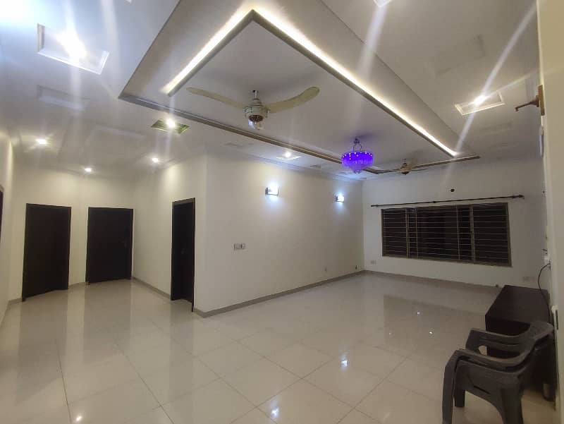 Upper Portion For Rent In G15 Size 1 Kanal Separate Gate Entrance Water Gas Electricity All Facilities Near To Markaz Best Location Five Options Available 10