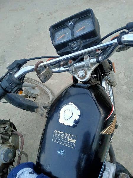 honda 125 registered karachi all ok 3