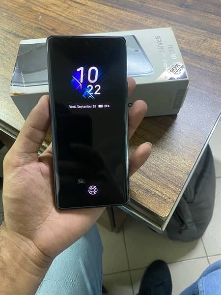 Tecno Spark 20 pro plus 2