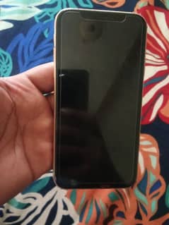 I phone xr 128 gb 10 by 9 85 hlt