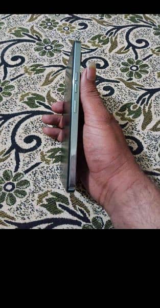 Tecno camon 20  8-5 13 GB 256GB 10 by 9 condition only set 1